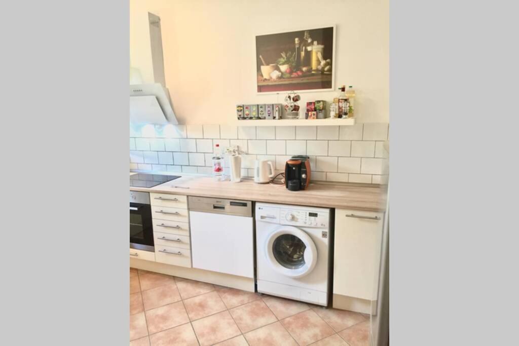 Apartment 120 Qm -3 Schlafzimmer-2 Baeder- Fuer 7 Gaeste 뒤셀도르프 외부 사진