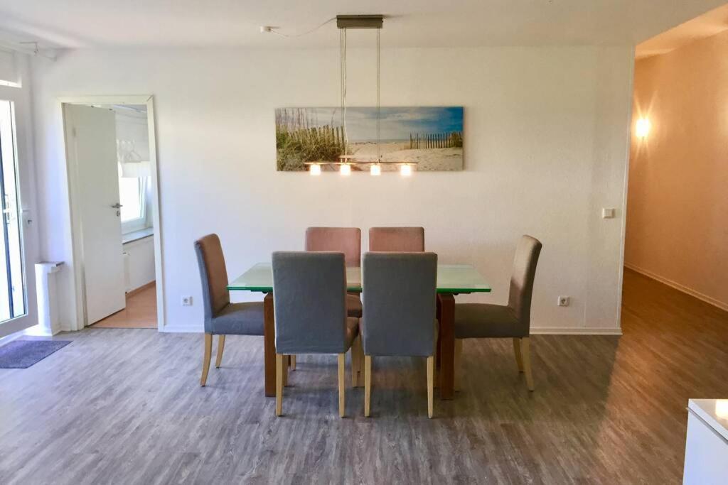 Apartment 120 Qm -3 Schlafzimmer-2 Baeder- Fuer 7 Gaeste 뒤셀도르프 외부 사진